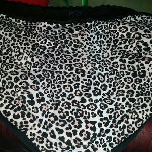 Victroria Secret Underwears Size L Brand New